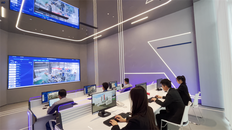 QGM Machinery: Głęboko rozwijamy główną działalność od ponad 40 lat, stoimy w czołówce innowacji i rozwijamy się globalnie z perspektywą międzynarodową