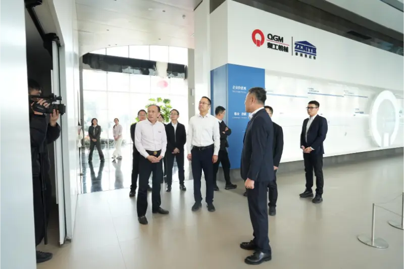 Rząd i przedsiębiorstwa współpracują na rzecz promowania rozwoju; badania na miejscu rozgrzewają serca przedsiębiorstw.