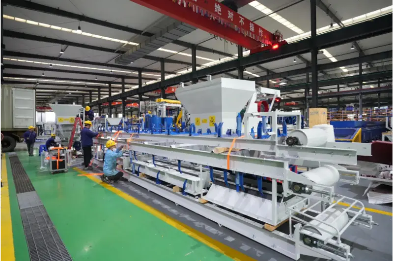 Wiosna to idealny czas na ciężką pracę i postęp. Quangong Machinery Co., Ltd. jest zajęta wysyłką towarów za granicę.