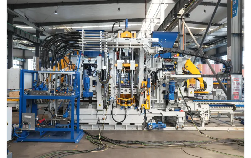 Linia do produkcji cegieł Quangong Machine ZN900-2: wzmocniona inteligencją, tworząc nowy punkt odniesienia w zakresie wydajnego i ekologicznego wytwarzania cegieł
