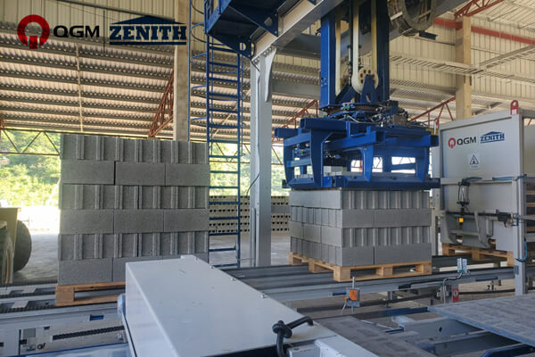 QGM NOWA automatyczna maszyna do produkcji bloków betonowych ZN900C w Hondurasie
