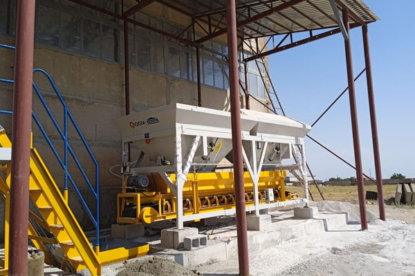 Automatyczna maszyna do produkcji bloków QT6 w Armenii, od 2022 r